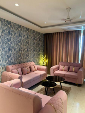 LUXURIOUS AND SPACIOUS PRIVATE ROOM IN KHARADI, NEAR EON IT PARK